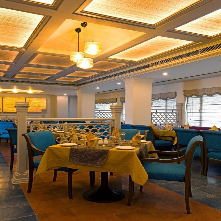 Hotel Crystal Palace Meerut Bagian luar foto