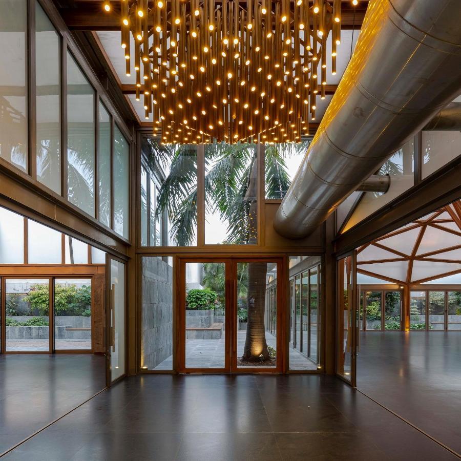 Hotel Crystal Palace Meerut Bagian luar foto