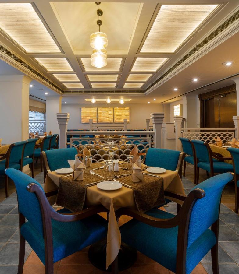 Hotel Crystal Palace Meerut Bagian luar foto