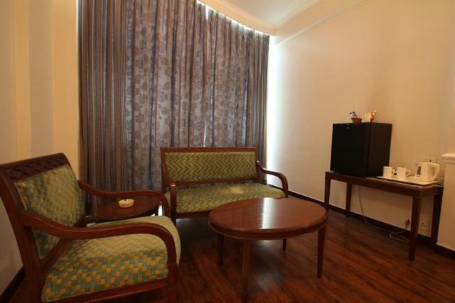 Hotel Crystal Palace Meerut Bagian luar foto